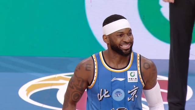 开云官网-周琦伤退，北京男篮遭山西逆转 曾凡博9+2低迷 许利民用人混乱