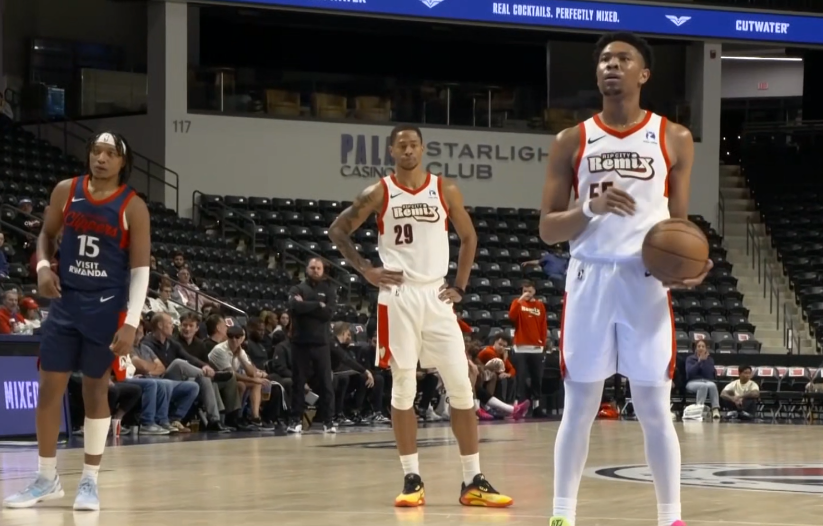 开云-杨瀚森16中14，狂轰31+8+3！创3项生涯新高，加盟开拓者真涨球了